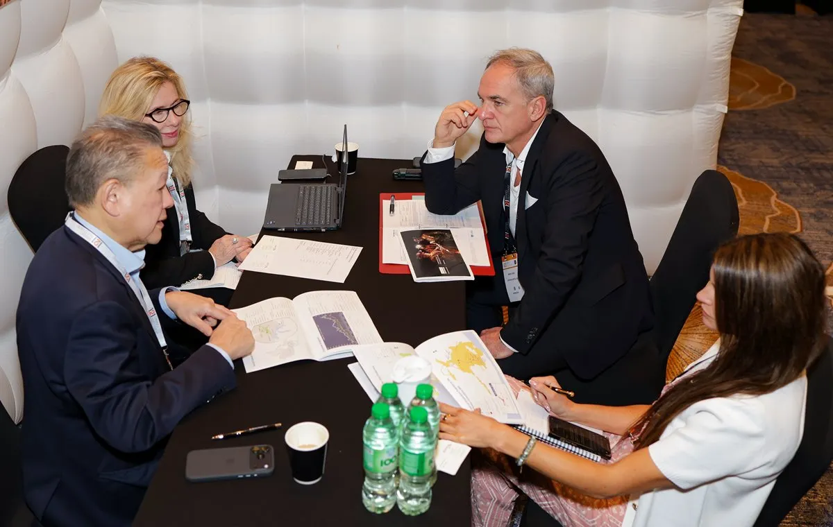 Meeting taking place at 121 Dubai conference
